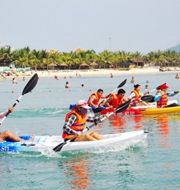 CHAM ISLAND – GREEN COLORED SEA SKY CHAM ISLAND – GREEN COLORED SEA SKY